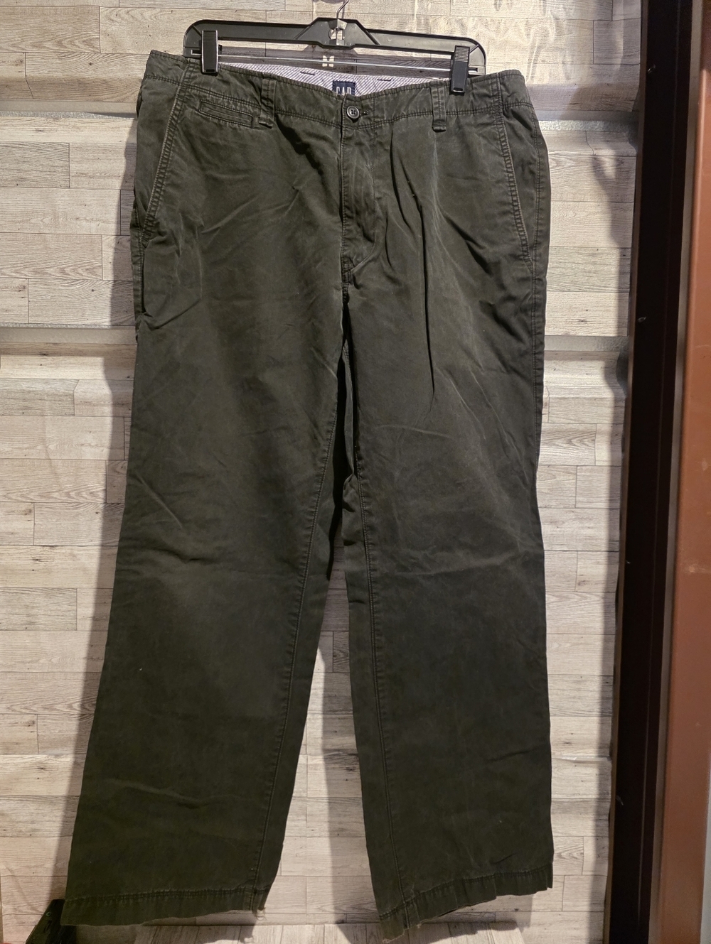GAP Men's Chinos in Black